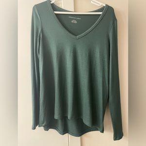 American Eagle v-neck plush long sleeve shirt, dark green, size Medium